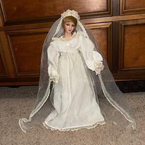 Elegant 18" Princess Diana Bridal Doll with Veil